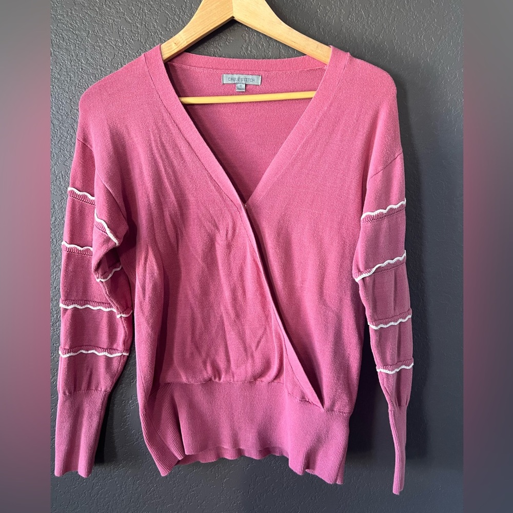 Woman’s neck snap pink sweater size small